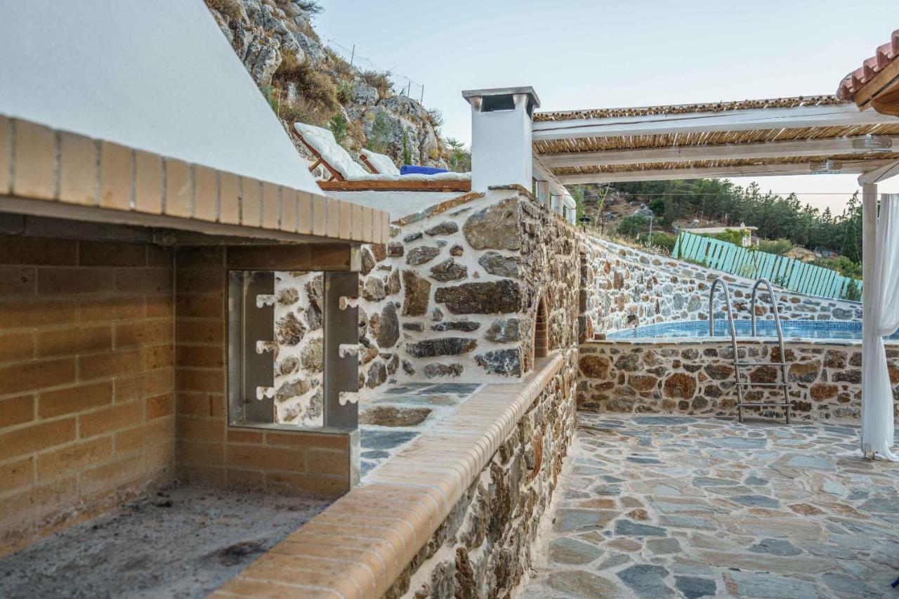 Villa Simantiri Pombia Eksteriør bilde