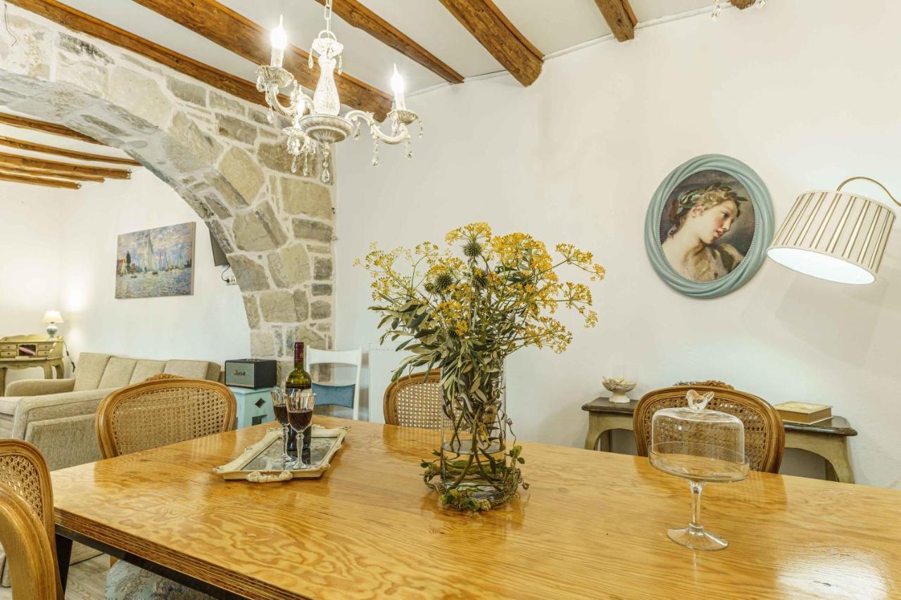 Villa Simantiri Pombia Eksteriør bilde