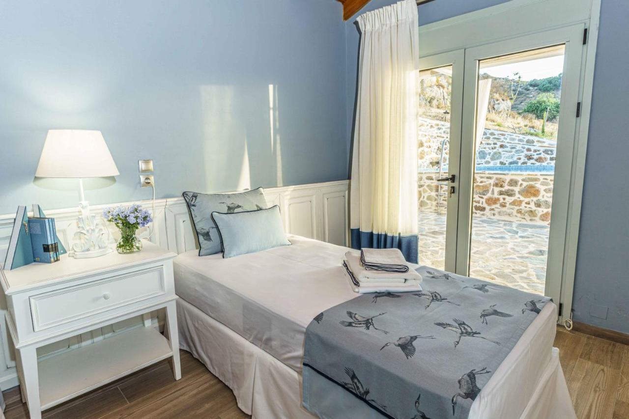 Villa Simantiri Pombia Eksteriør bilde