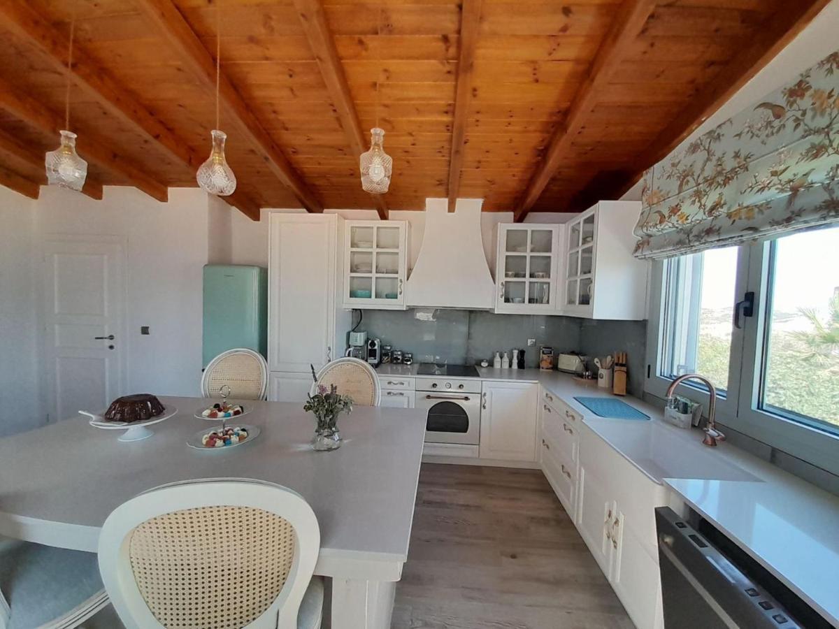 Villa Simantiri Pombia Eksteriør bilde
